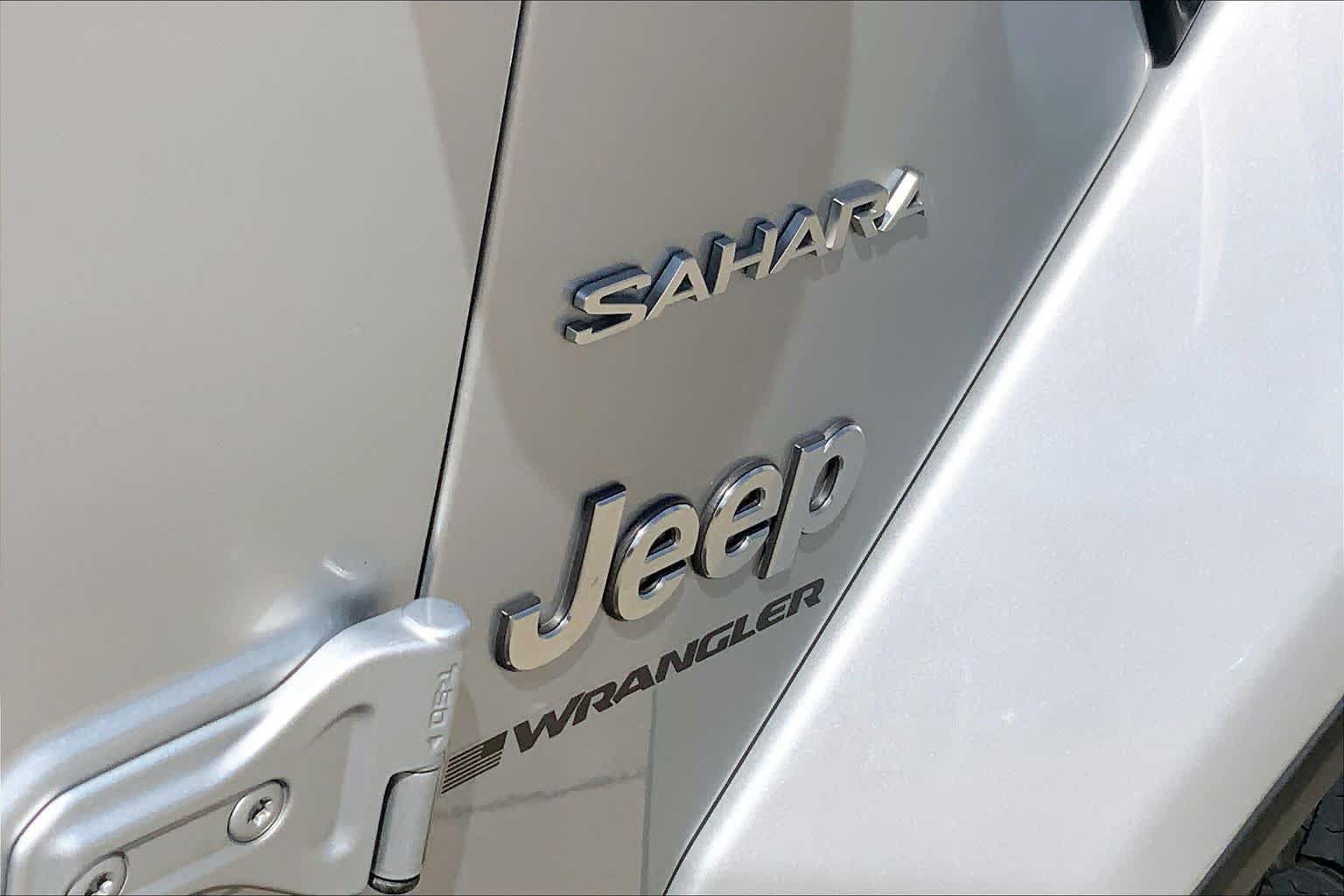 Used 2023 Jeep Wrangler Unlimited Sahara AWD/4WD image 30