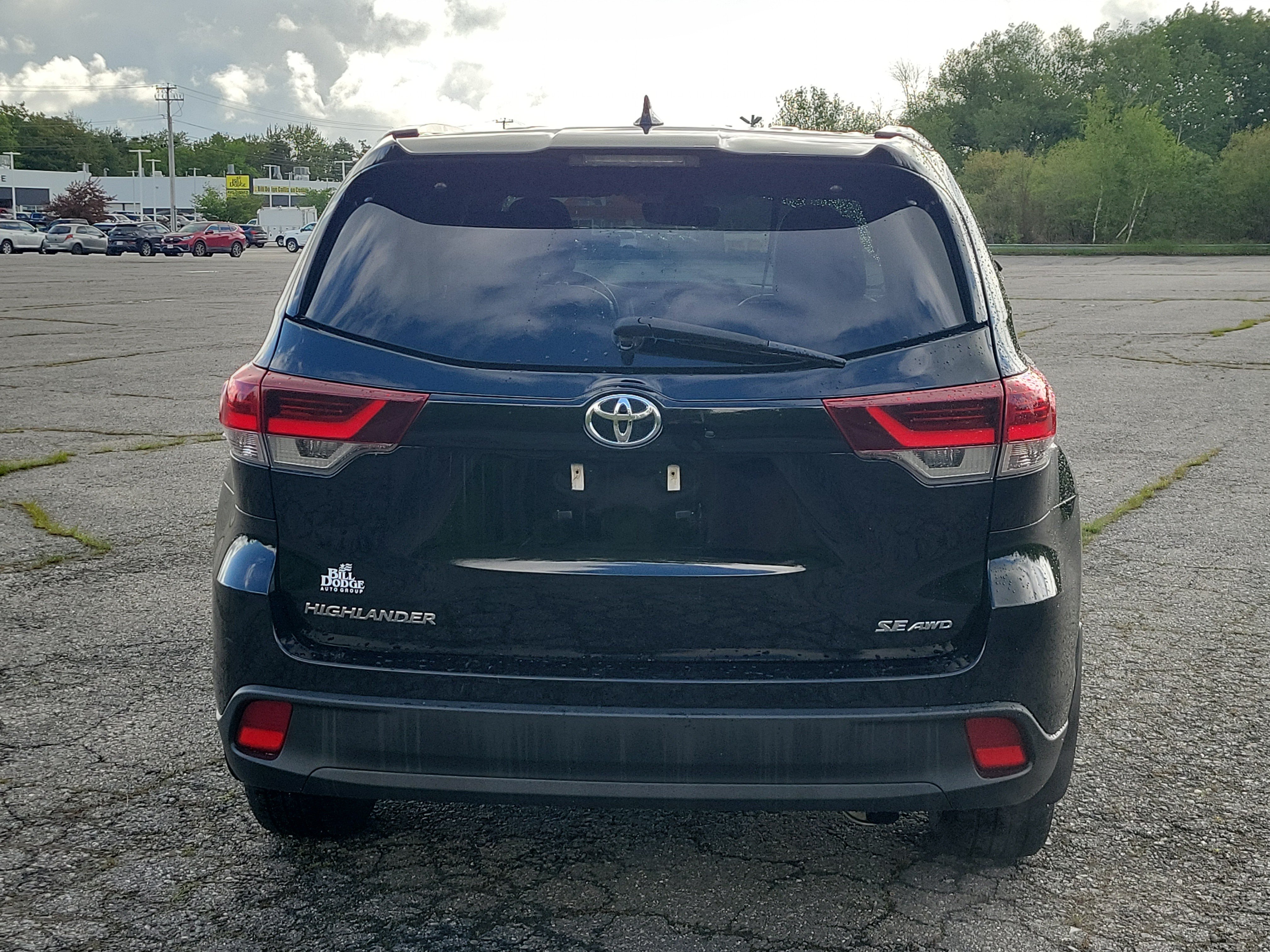 Used 2019 Toyota Highlander SE AWD/4WD image 6