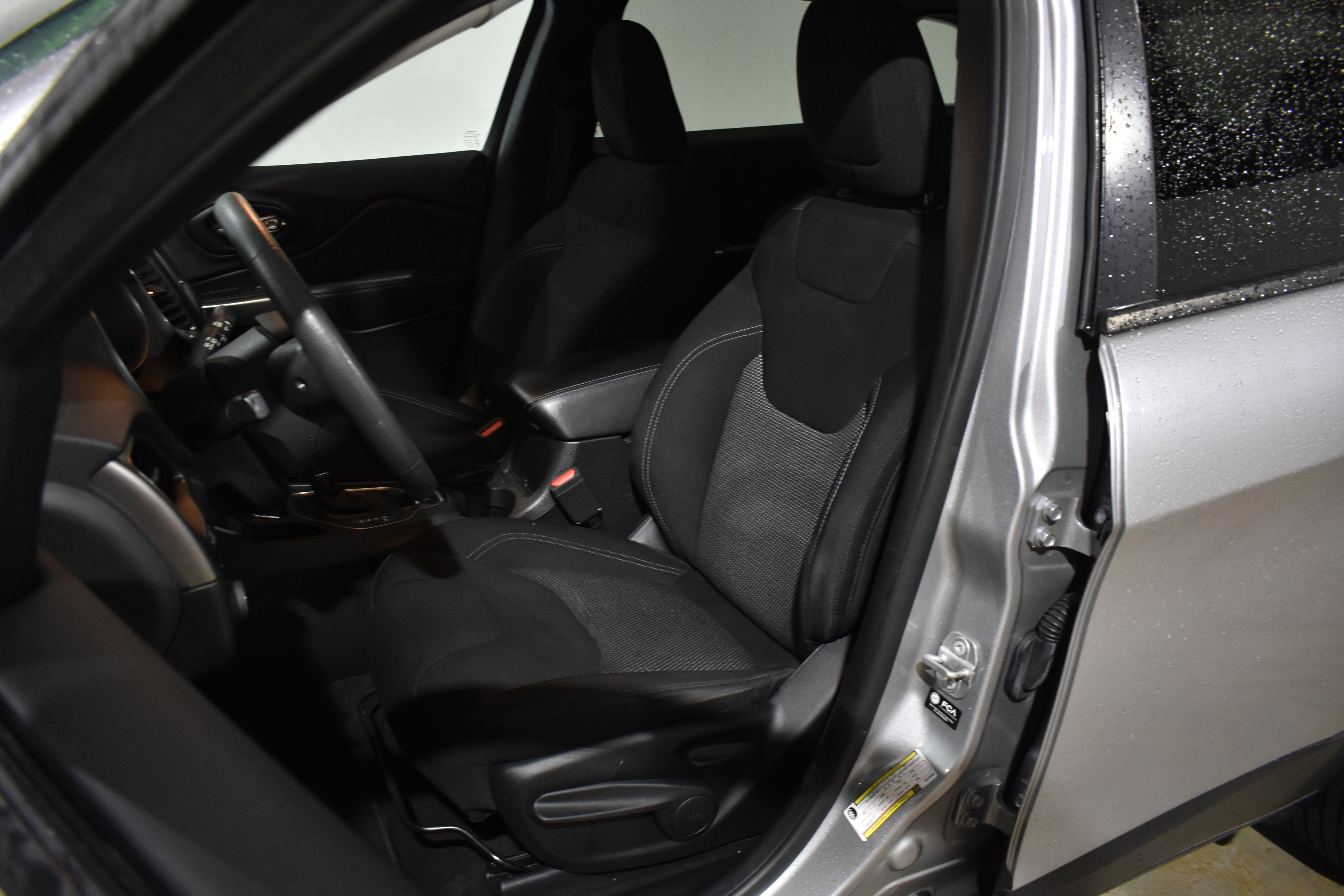 Used 2021 Jeep Cherokee Latitude image 15