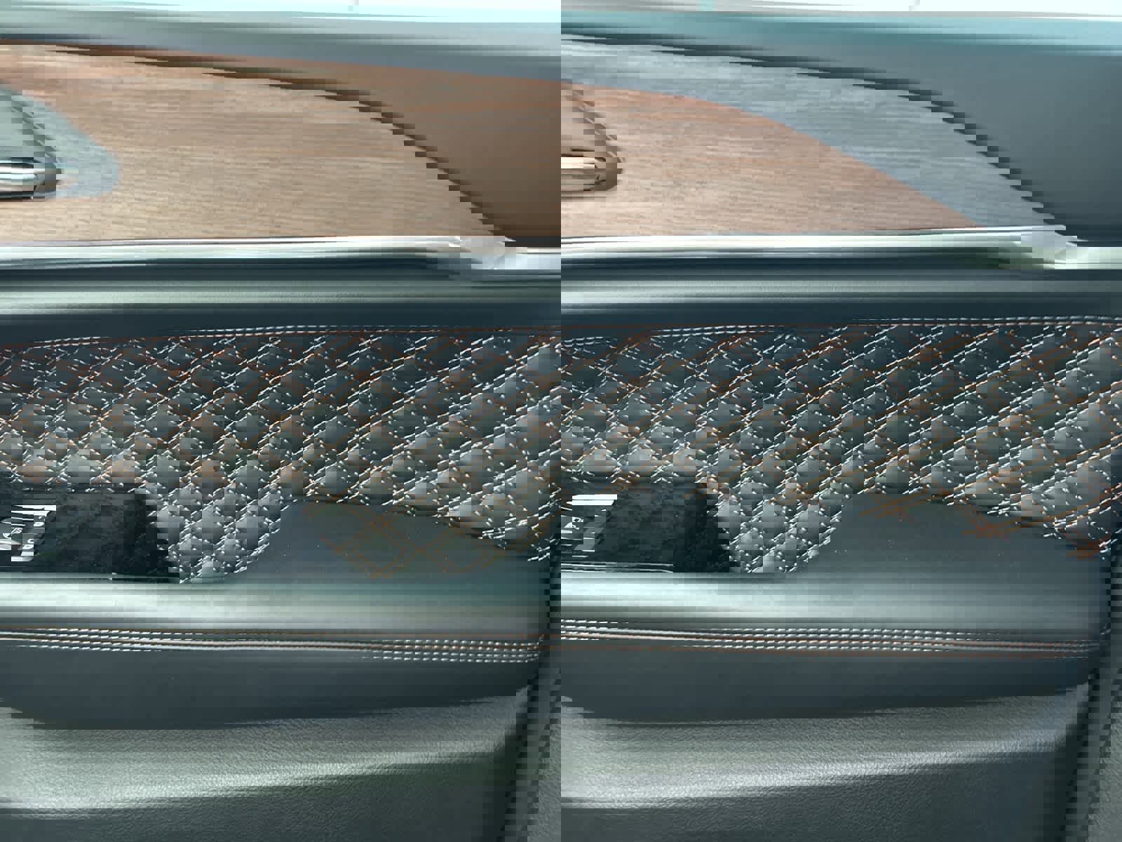 Used 2022 Jeep Grand Cherokee Summit w/ Advanced Protech Group IV image 36