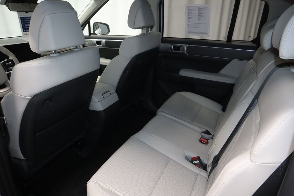 Used 2025 Hyundai Santa Fe SEL AWD/4WD image 20