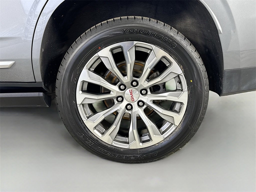 Used 2021 GMC Yukon Denali w/ Denali Premium Package image 35