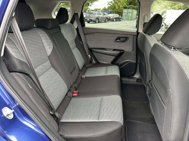 Used 2021 Nissan Rogue S AWD/4WD image 12
