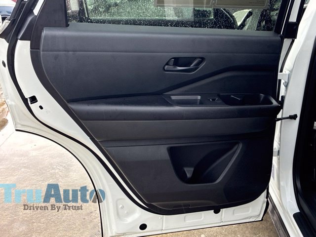 Used 2025 Nissan Pathfinder SV AWD/4WD image 37