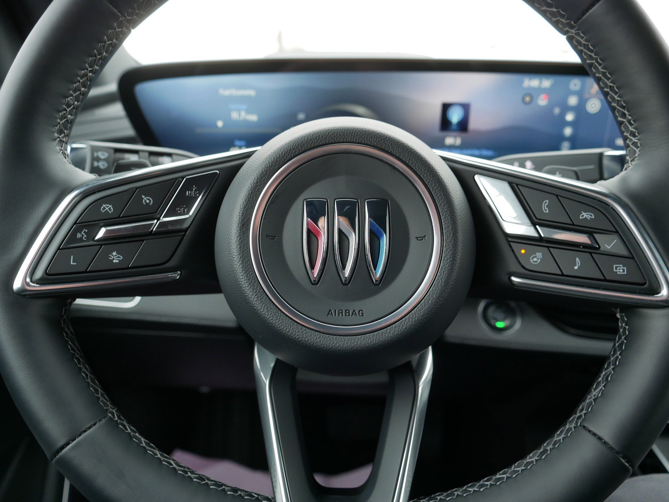 Used 2025 Buick Enclave Preferred image 25