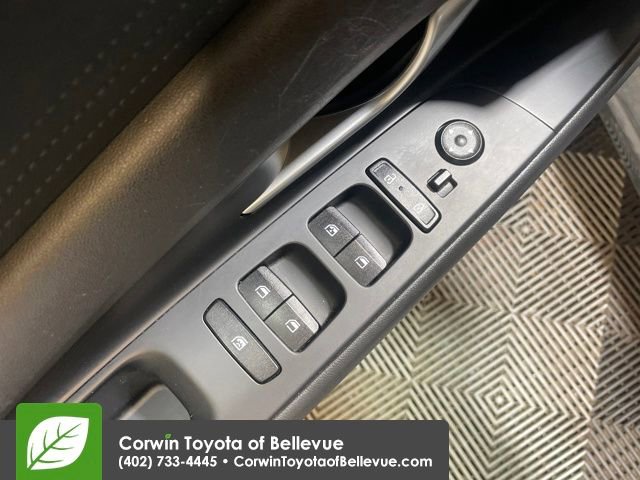 Used 2024 Hyundai Elantra SEL image 11