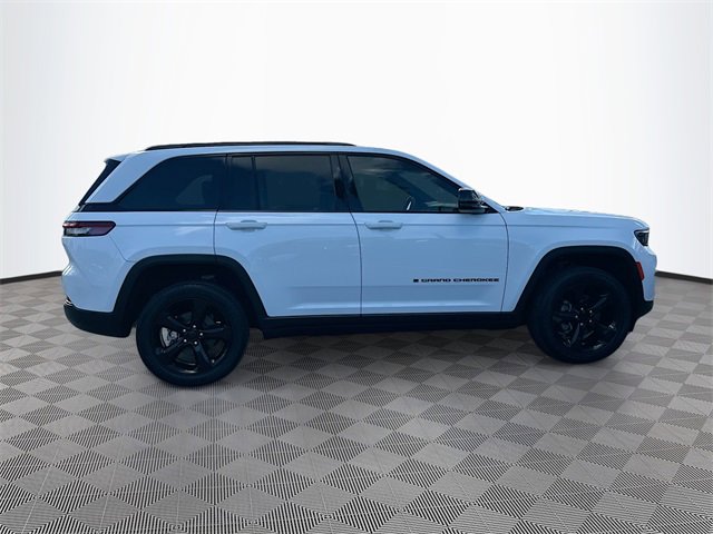 Certified 2023 Jeep Grand Cherokee Altitude image 8