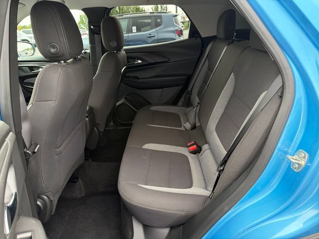 Used 2025 Chevrolet TrailBlazer LT AWD/4WD image 24