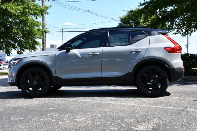 New 2026 Volvo XC40 B5 Ultra w/ Protection Package Premier AWD/4WD image 4