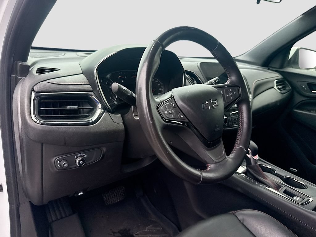 Used 2022 Chevrolet Equinox RS w/ RS Leather Package FWD image 10