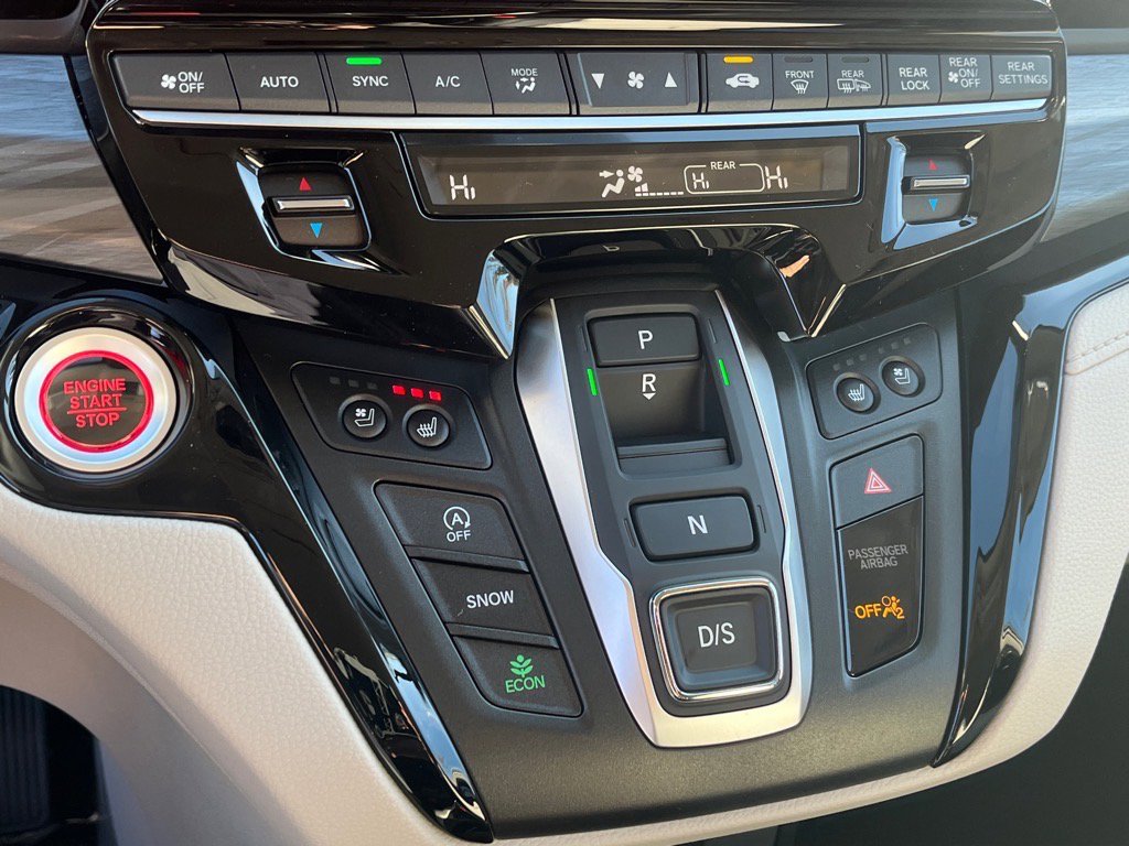 New 2026 Honda Odyssey Elite image 8
