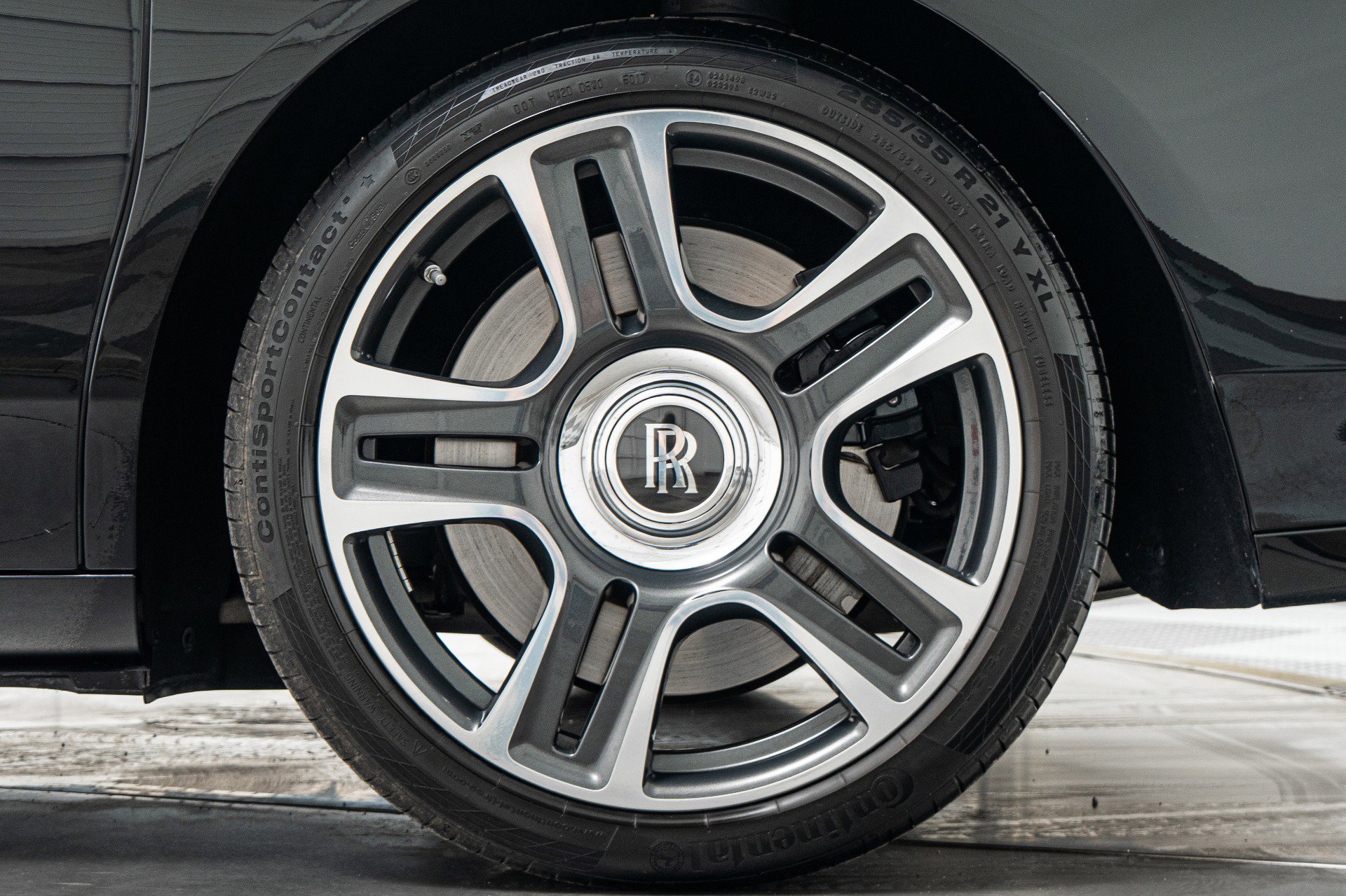 Used 2017 Rolls-Royce Ghost Extended Wheelbase image 11