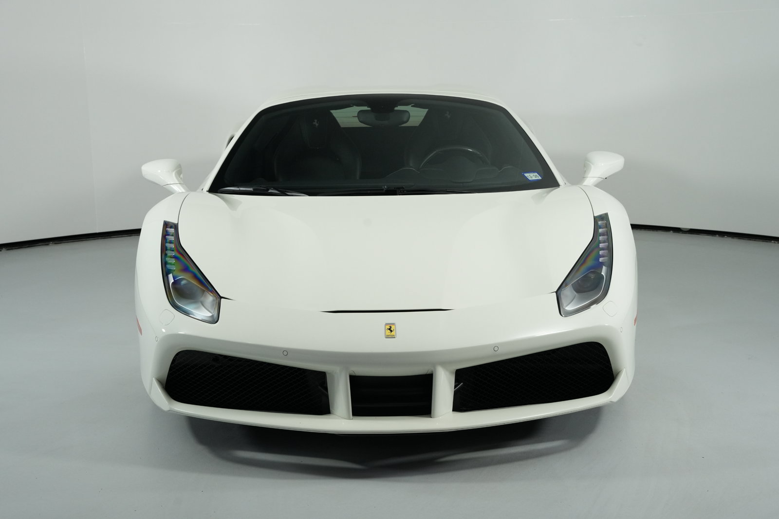 Used 2019 Ferrari 488 Spider RWD image 3