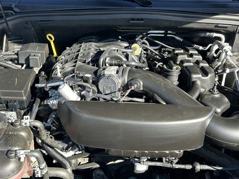 Used 2025 Dodge Durango GT image 28