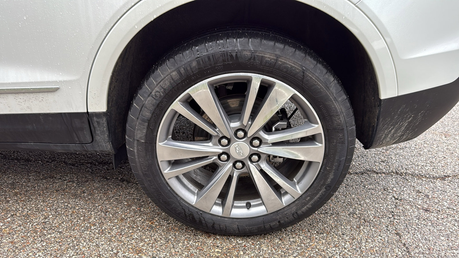 Certified 2025 Cadillac XT5 Premium Luxury image 30