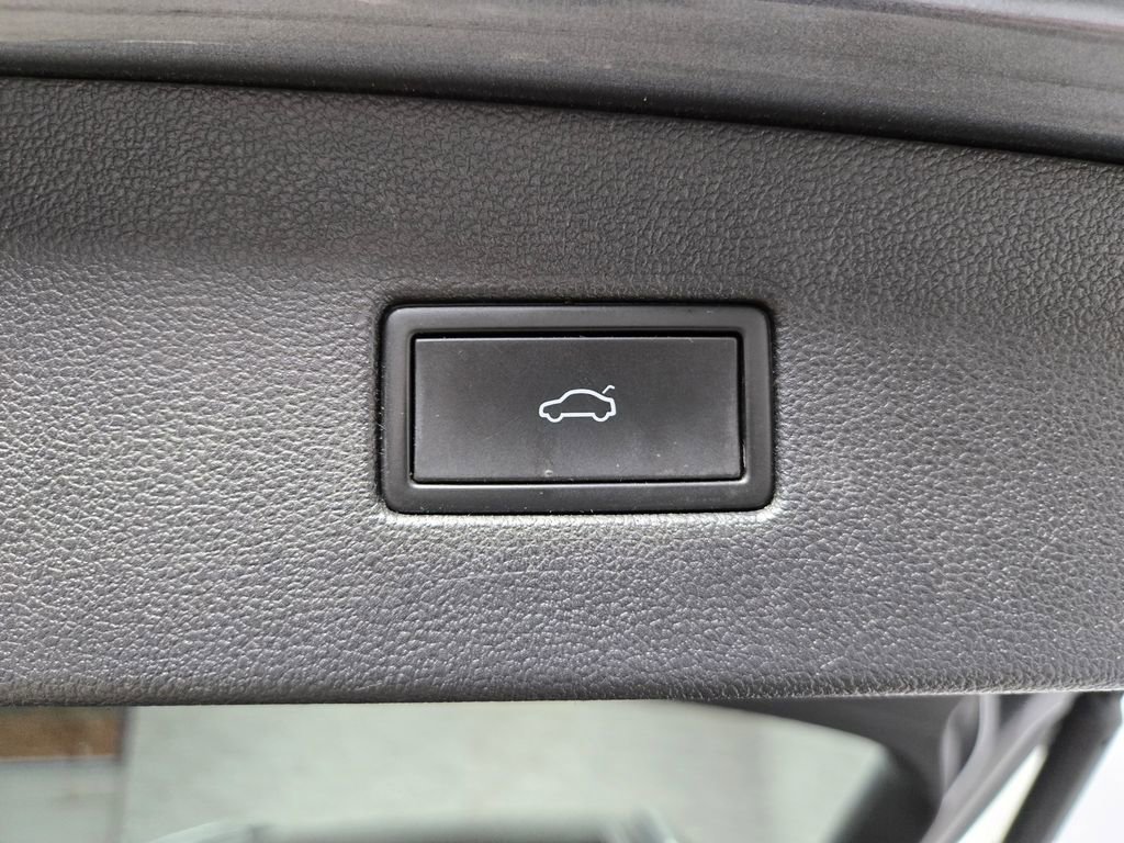 Used 2022 Volkswagen Tiguan SEL R-Line AWD/4WD image 51