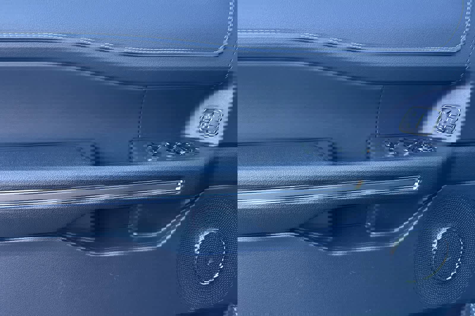 Certified 2024 Ford Expedition Max XLT image 12