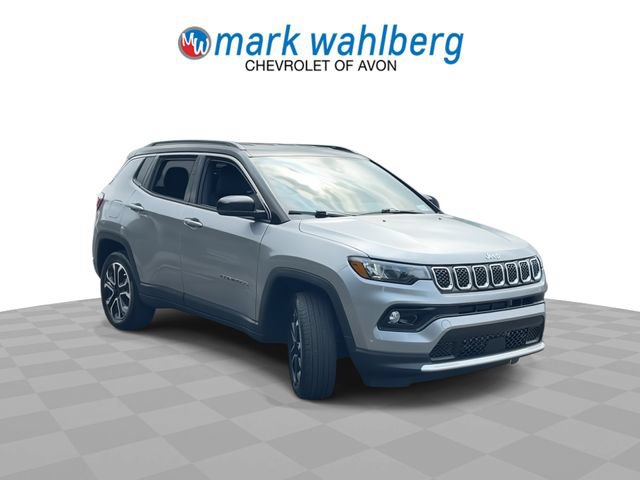 Used 2023 Jeep Compass Limited AWD/4WD image 2