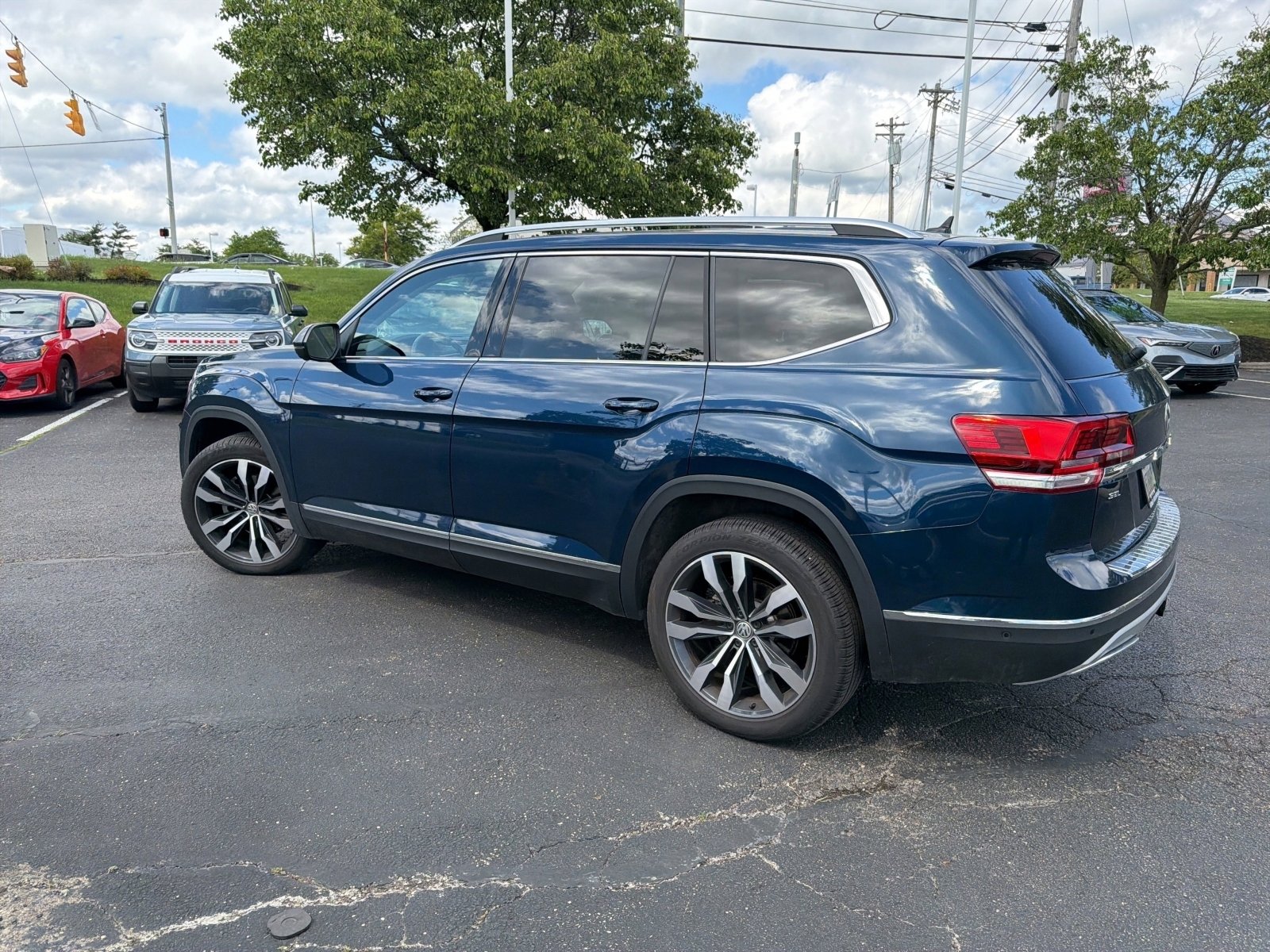 Used 2019 Volkswagen Atlas SEL Premium AWD/4WD image 6