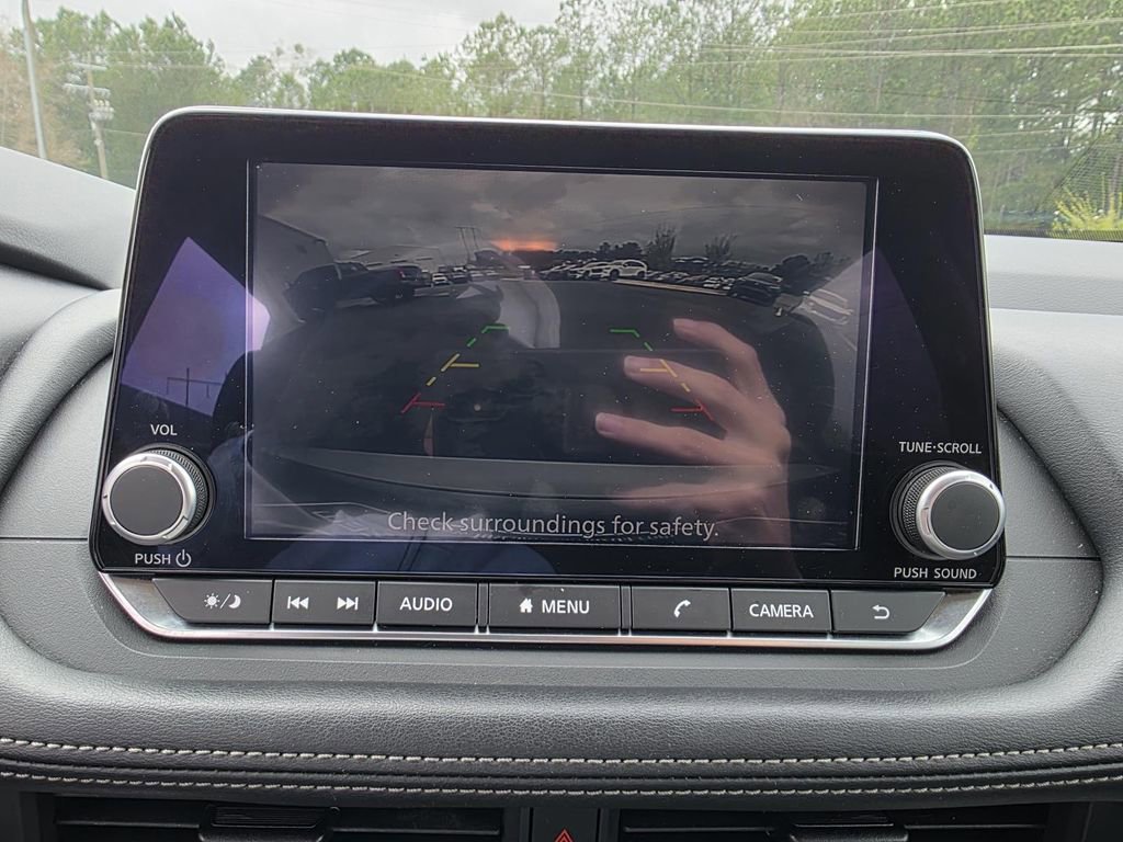 Used 2024 Nissan Rogue S image 20