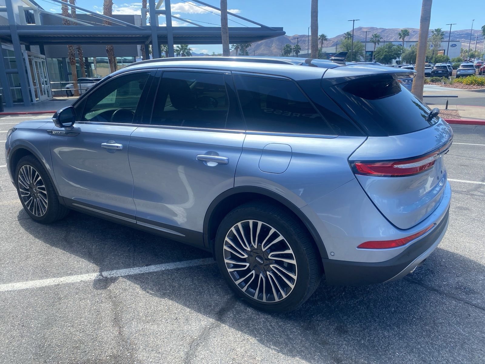 Used 2022 Lincoln Corsair Reserve AWD/4WD image 7