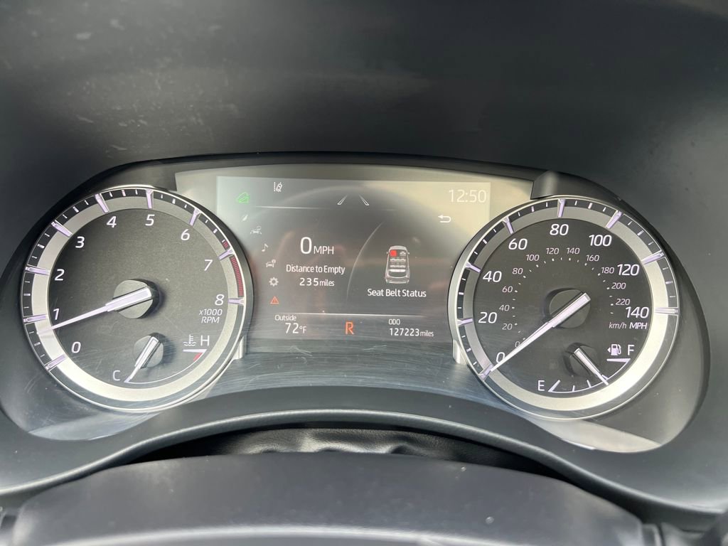 Used 2022 Toyota Highlander XLE AWD/4WD image 15