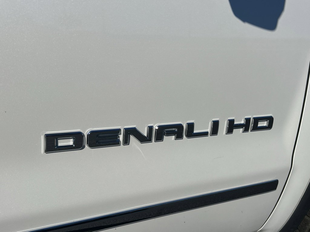 Used 2019 GMC Sierra 2500 Denali w/ Duramax Plus Package AWD/4WD image 4