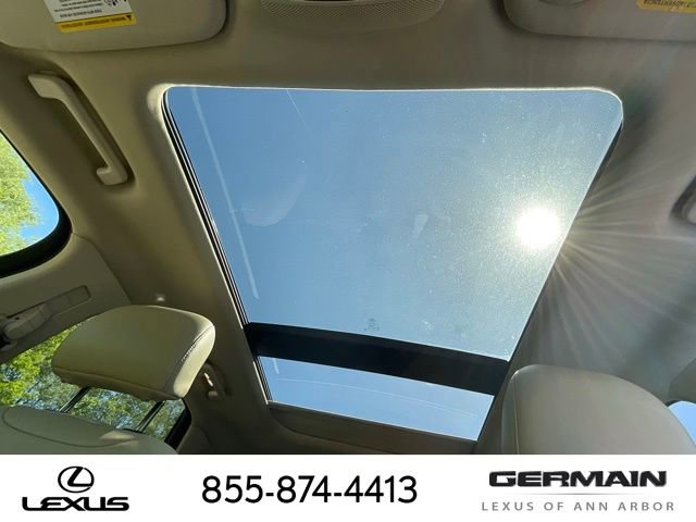 Used 2017 Ford Edge SEL w/ Equipment Group 201A AWD/4WD image 21