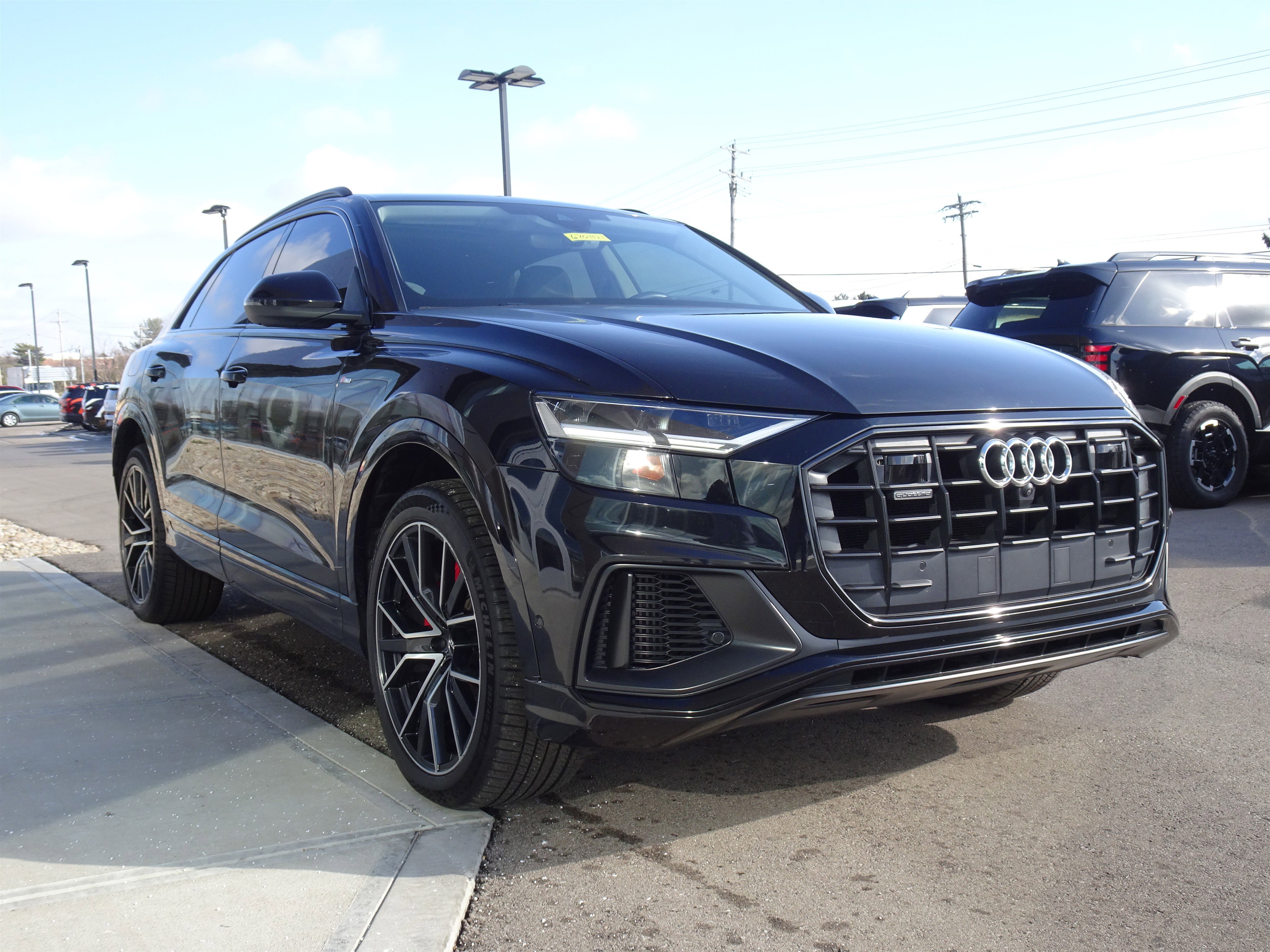 Used 2019 Audi Q8 Premium Plus w/ Premium Plus image 6