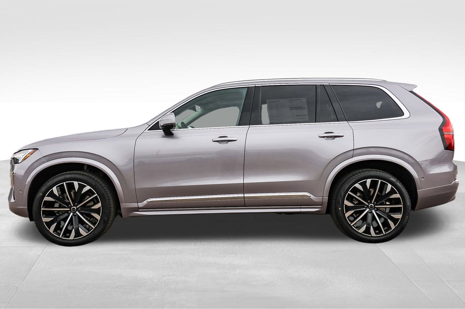 New 2026 Volvo XC90 B6 Plus w/ Protection Package image 8