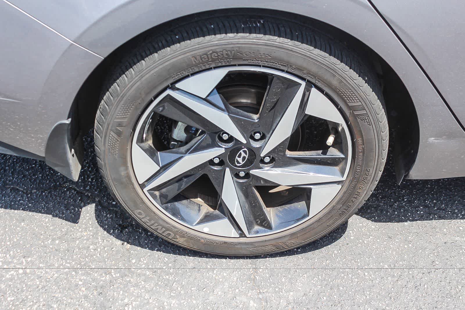 Certified 2023 Hyundai Elantra SEL w/ Convenience Package FWD image 11