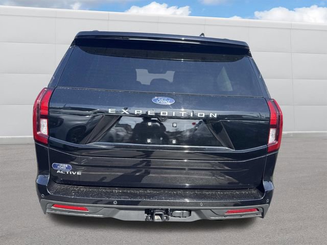 Certified 2025 Ford Expedition Active image 4