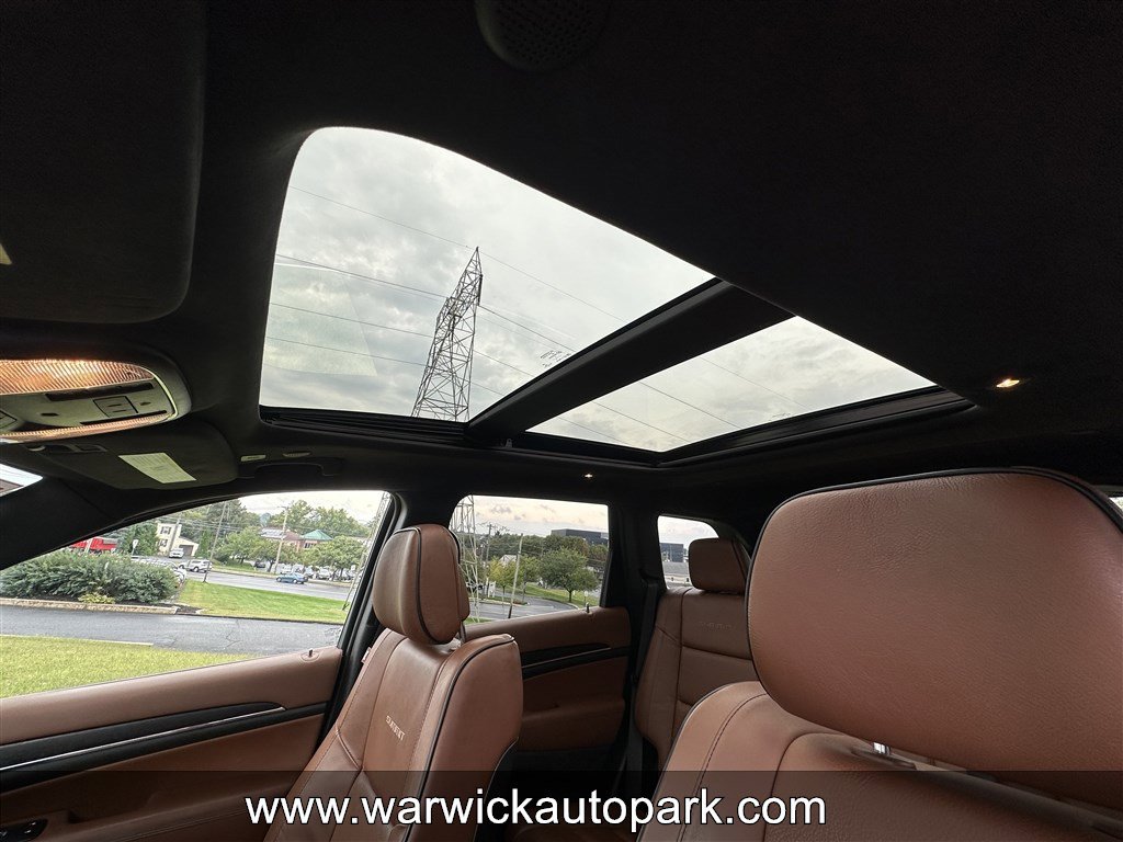 Used 2020 Jeep Grand Cherokee Summit image 10