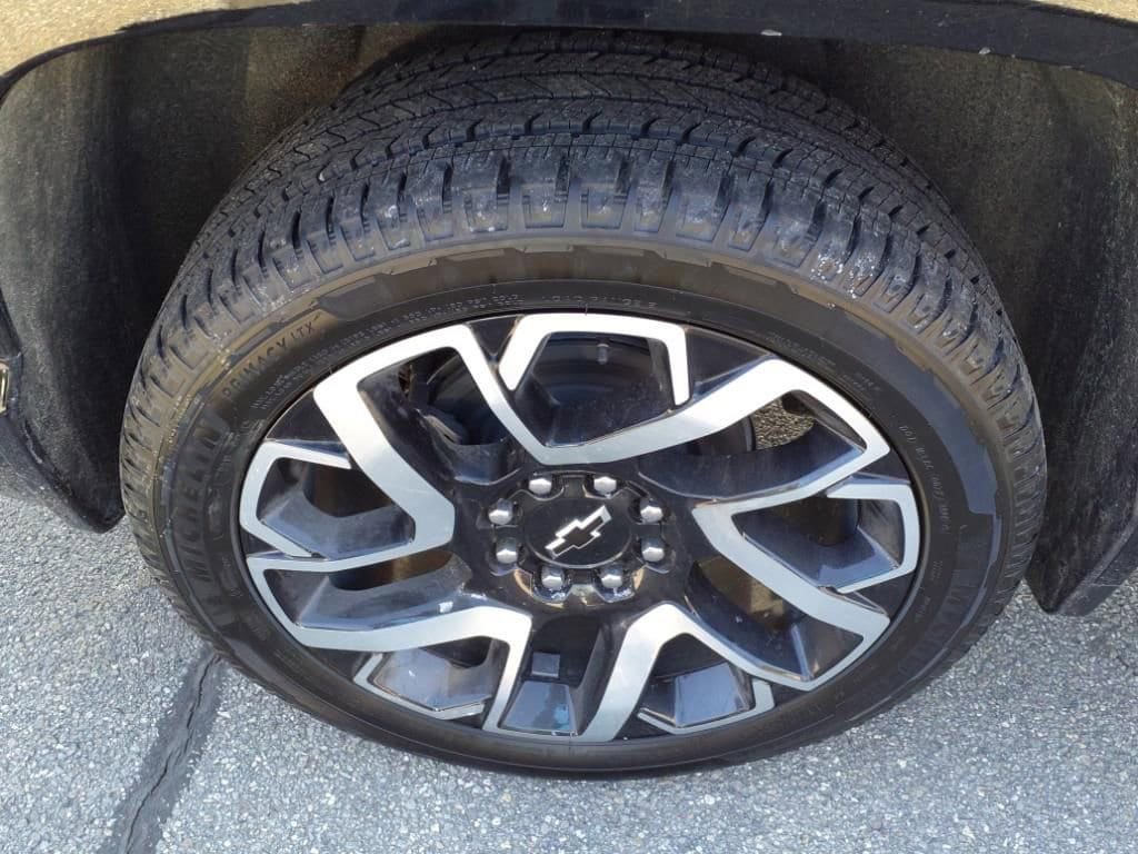 New 2025 Chevrolet Silverado EV RST AWD/4WD image 9