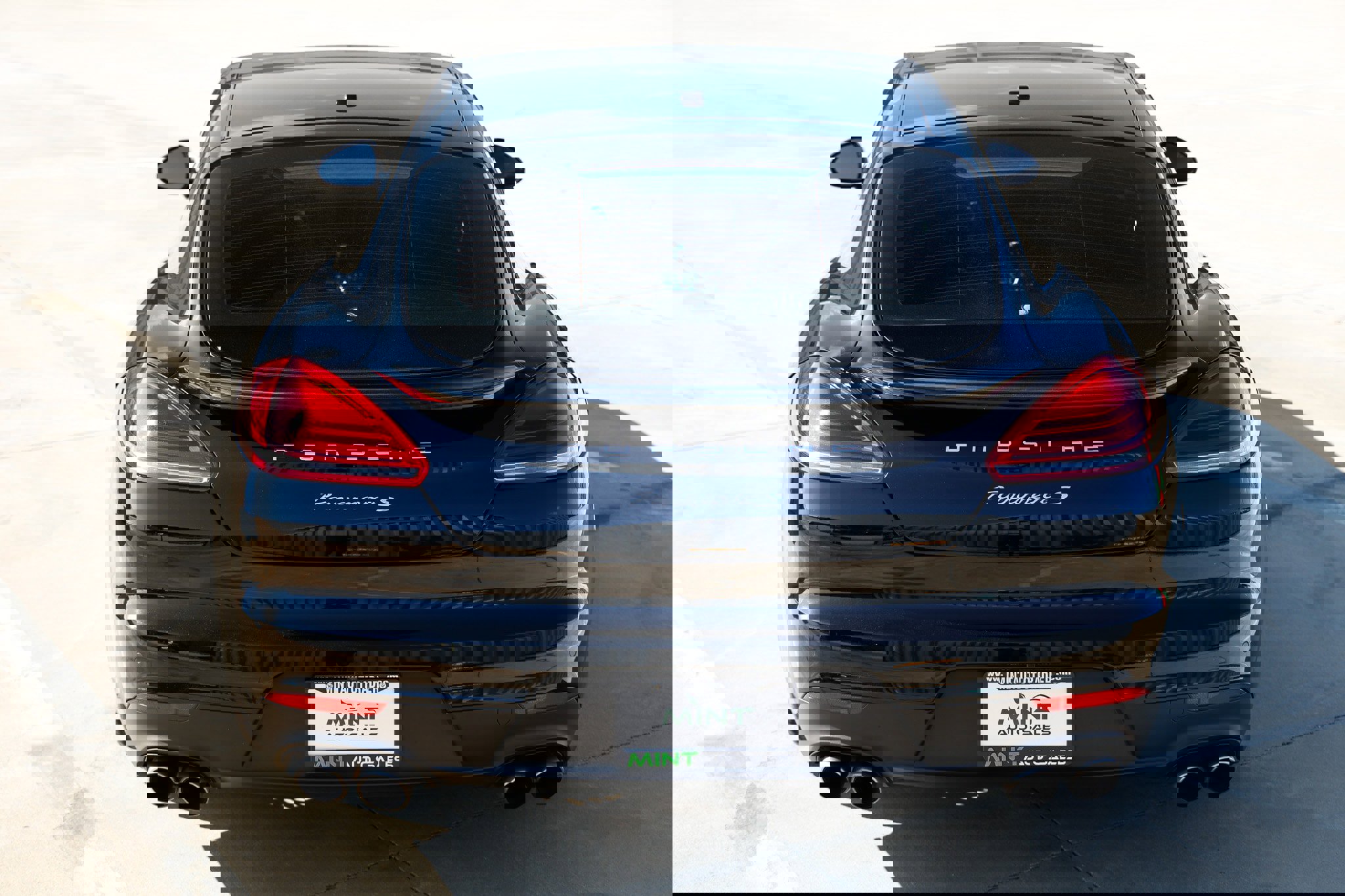 Used 2016 Porsche Panamera S image 14