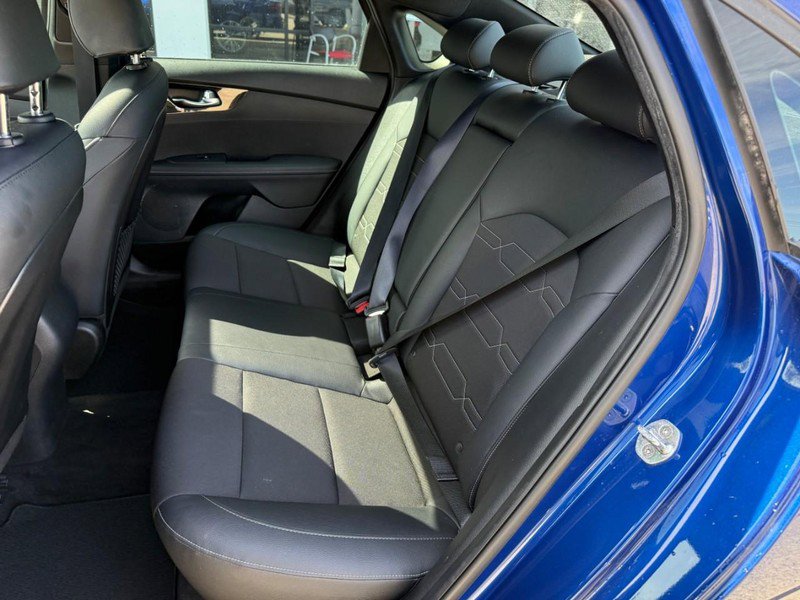 Used 2020 Kia Forte GT-Line w/ GT-Line Premium Package image 11