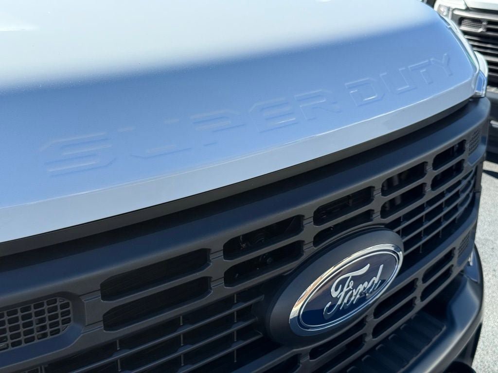 New 2026 Ford F550 2WD Regular Cab Super Duty image 8