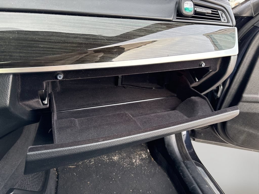 Used 2016 BMW 550i Sedan RWD image 23