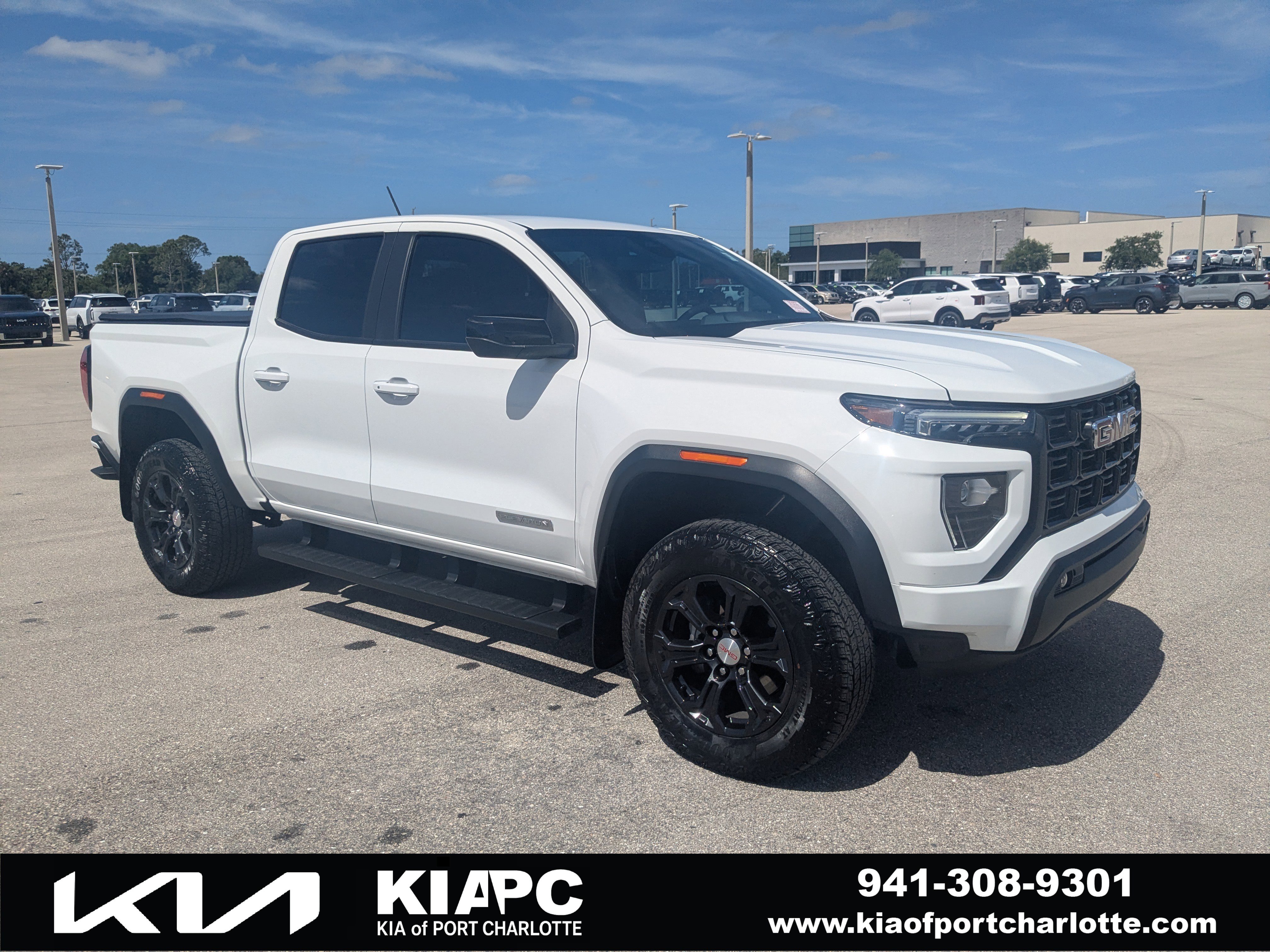 Used 2024 GMC Canyon Elevation w/ Elevation Premium Package image 1