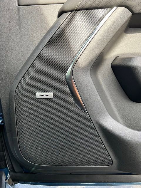 New 2025 Chevrolet Suburban Premier AWD/4WD image 17