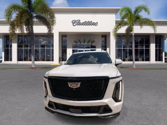 Certified 2025 Cadillac Escalade ESV V AWD/4WD image 4