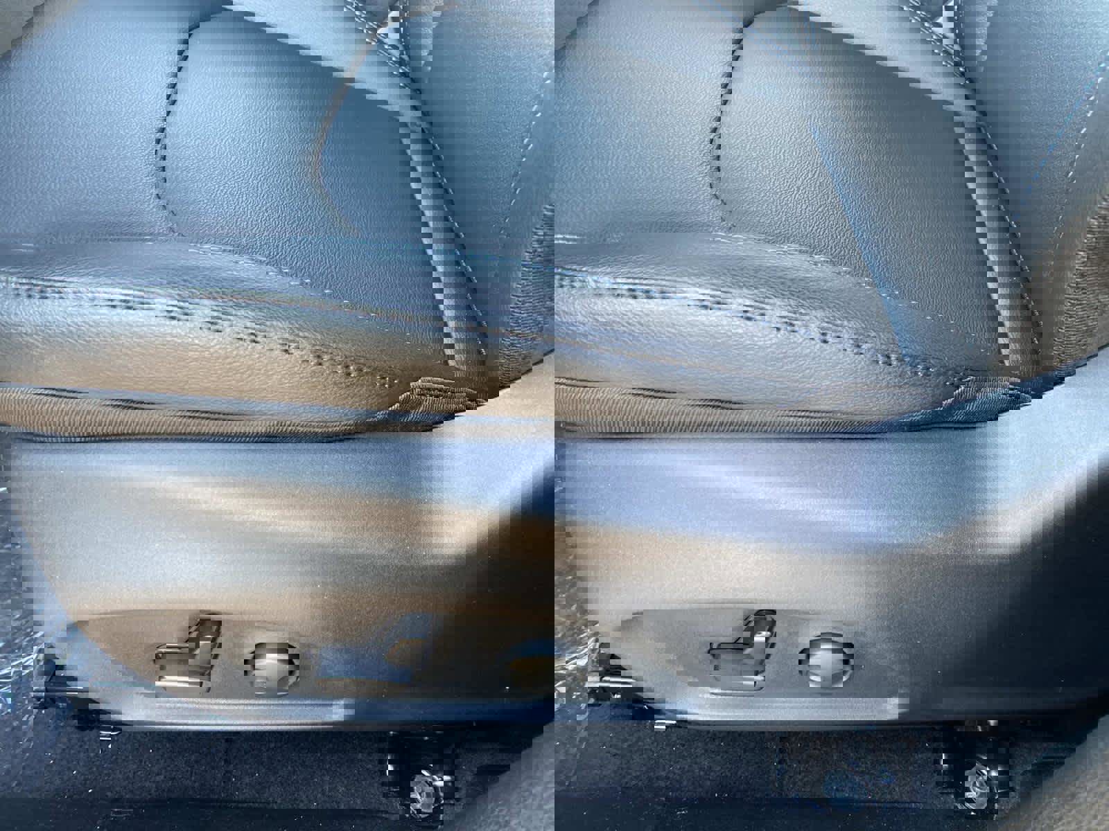 New 2026 Jeep Compass Limited image 9