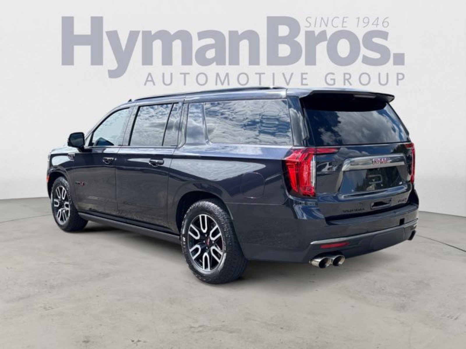 Used 2023 GMC Yukon XL AT4 w/ AT4 Premium Plus Package image 5