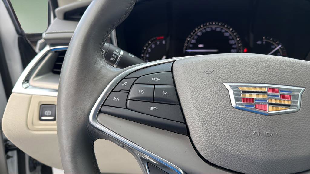 Used 2017 Cadillac XT5 Luxury w/ Driver Awareness Package image 29