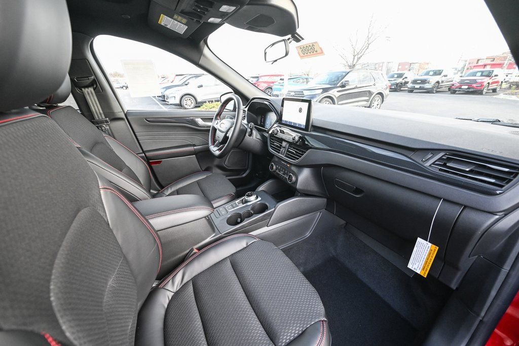 New 2026 Ford Escape ST-Line w/ Cold Weather Package image 21