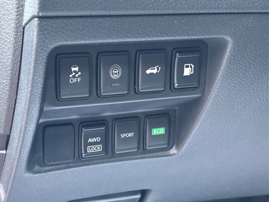 Used 2019 Nissan Rogue SV image 35