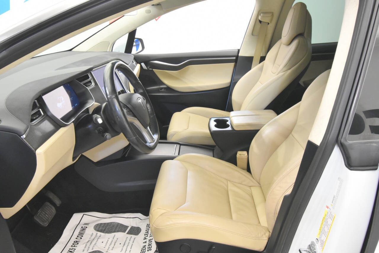 Used 2017 Tesla Model X 75D image 14