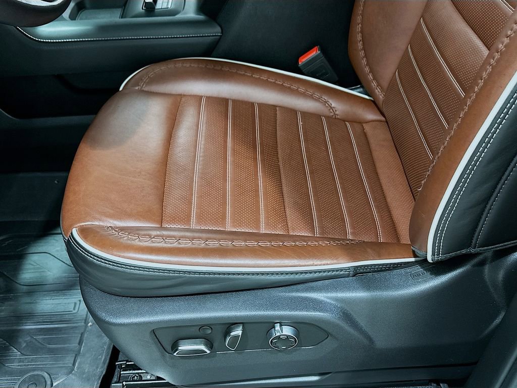 Used 2025 GMC Sierra 2500 Denali Ultimate image 20