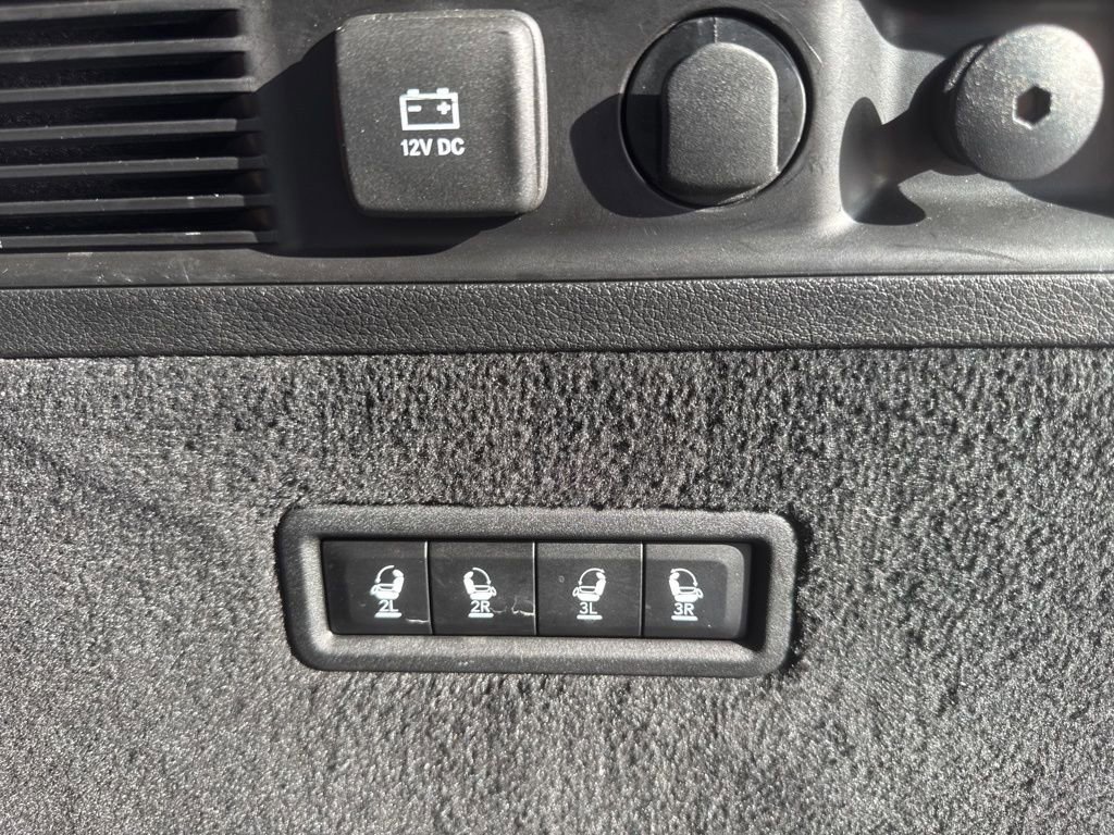 Used 2022 Jeep Grand Wagoneer Series III w/ Rear Seat Video Group 1 image 29