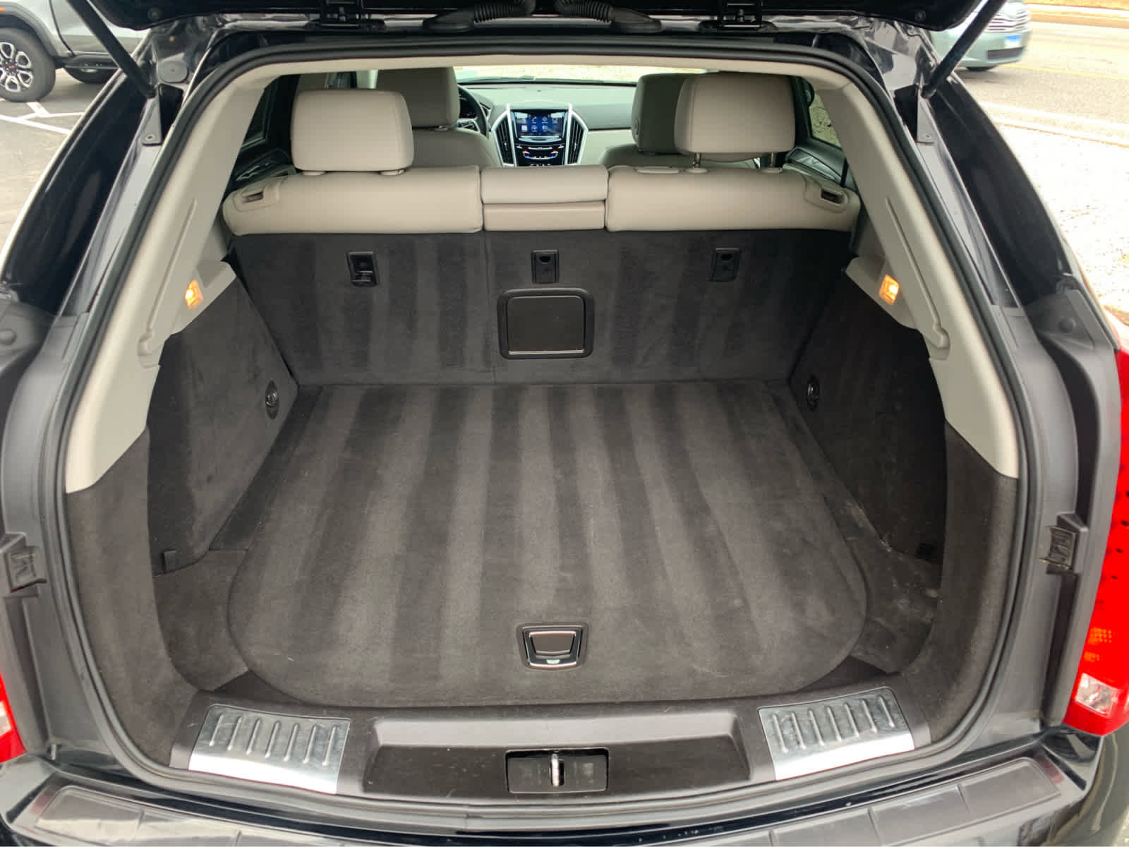 Used 2016 Cadillac SRX FWD image 6